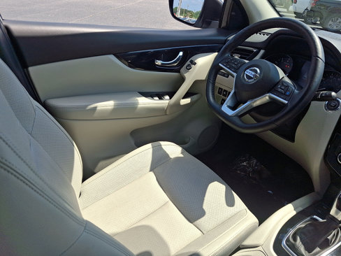 Used 2022 Nissan Rogue Sport SL image 14