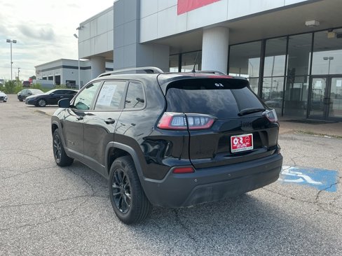 Used 2023 Jeep Cherokee Altitude Lux image 7