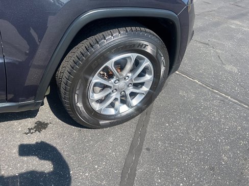 Used 2015 Jeep Grand Cherokee Limited image 24