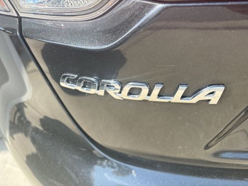 Used 2021 Toyota Corolla LE image 21