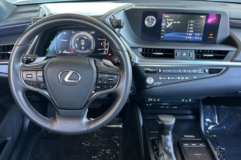 Used 2021 Lexus ES 300h w/ Premium Package image 27