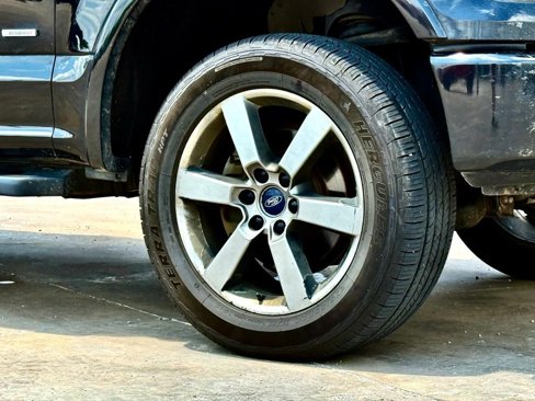 Used 2015 Ford F150 Lariat image 8