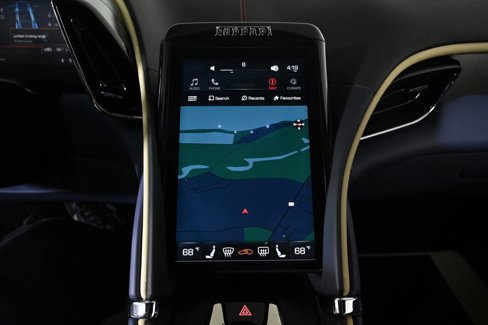 Used 2022 Ferrari Roma image 15