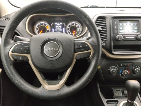 Used 2018 Jeep Cherokee Latitude image 22
