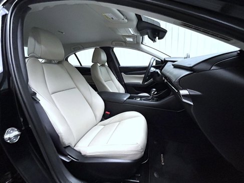 Used 2019 MAZDA MAZDA3 Sedan image 15