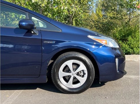 Used 2013 Toyota Prius Two image 2