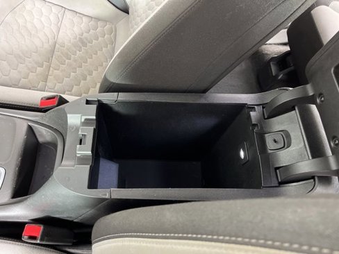 Used 2018 Chevrolet Equinox LS image 30