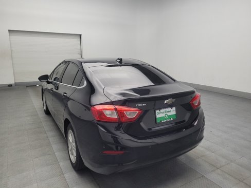 Used 2018 Chevrolet Cruze LT w/ Convenience Package image 5