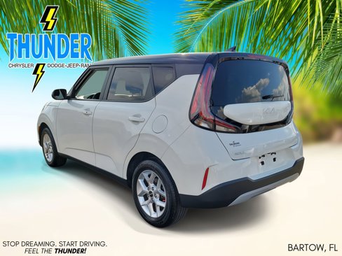 Used 2023 Kia Soul S image 3
