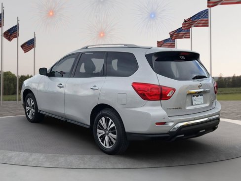 Used 2019 Nissan Pathfinder SV image 5