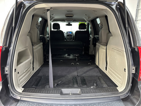 Used 2020 Dodge Grand Caravan SE w/ UConnect Hands-Free Group image 24