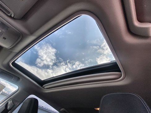 Used 2018 Toyota RAV4 XLE image 18