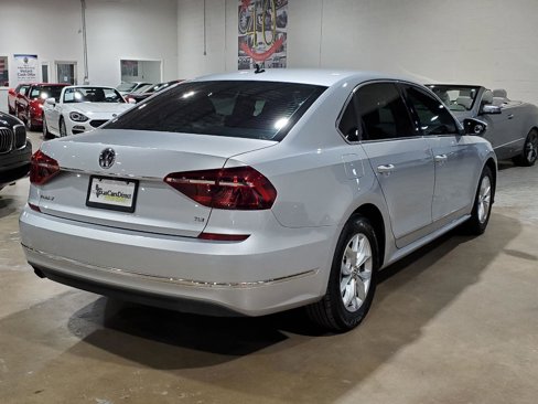 Used 2017 Volkswagen Passat 1.8T S image 10