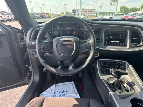 Used 2019 Dodge Challenger SXT w/ Blacktop Package image 13