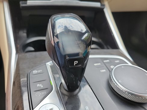 Used 2019 BMW 330i Sedan w/ Premium Package image 28