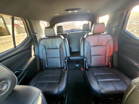 Used 2023 Chevrolet Traverse RS image 23