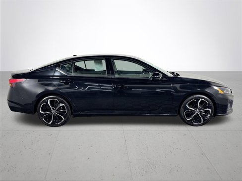 Used 2023 Nissan Altima 2.5 SR image 5