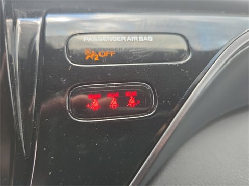 Used 2023 Toyota Camry SE image 20