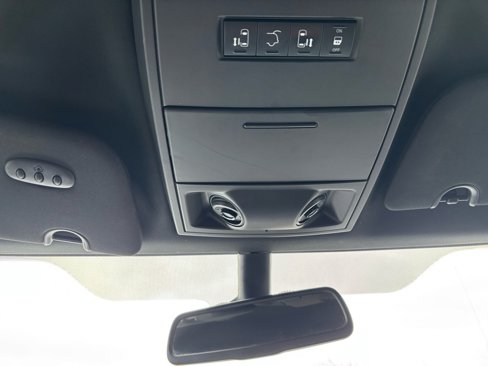 Used 2018 Dodge Grand Caravan GT image 39