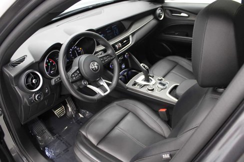 Used 2022 Alfa Romeo Stelvio Ti w/ Active Assist Plus Package image 17