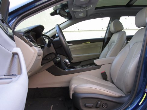 Used 2019 Hyundai Sonata Limited w/ Ultimate Package 04 image 11
