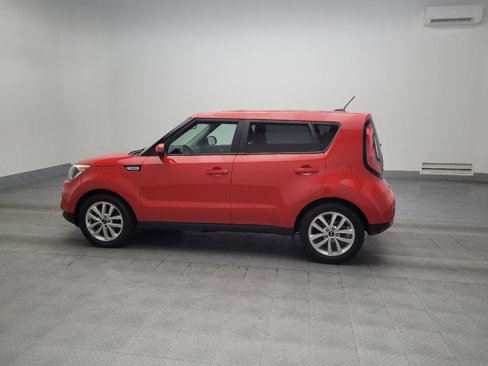 Used 2019 Kia Soul + image 3