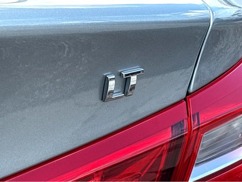 Used 2024 Chevrolet Malibu LT image 23