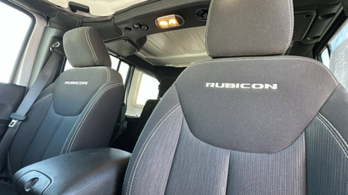 Used 2017 Jeep Wrangler Unlimited Rubicon w/ Connectivity Group image 11
