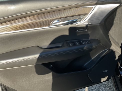 Used 2021 Cadillac XT6 Premium Luxury w/ Platinum Package image 41