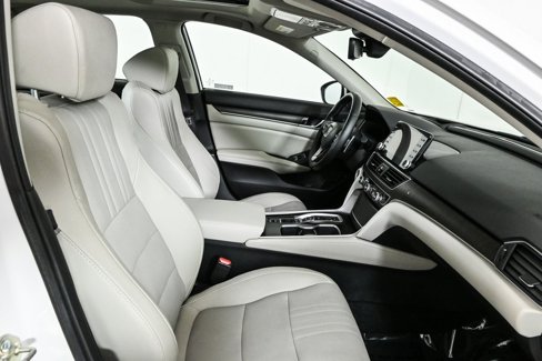 Used 2020 Honda Accord Touring image 23