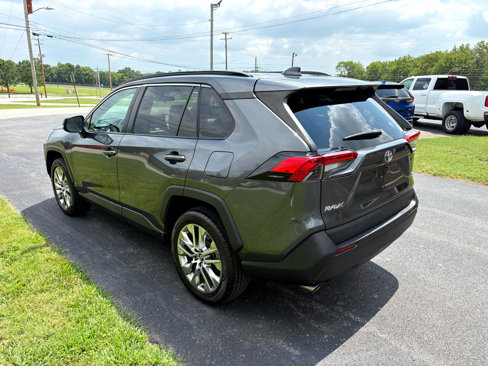 Used 2020 Toyota RAV4 XLE Premium image 26