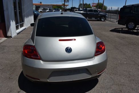 Used 2013 Volkswagen Beetle 2.5 image 6