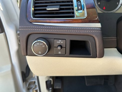 Used 2013 Cadillac Escalade Platinum image 30