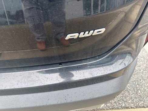 Used 2024 Ford Edge Titanium image 11