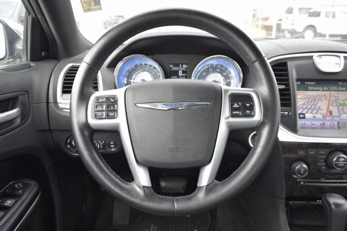 Used 2011 Chrysler 300 Limited image 12