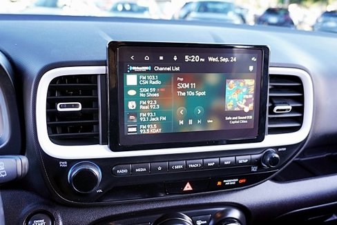 Certified 2024 Hyundai Venue Limited image 25