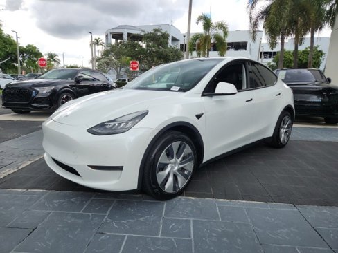 Used 2020 Tesla Model Y Long Range image 15