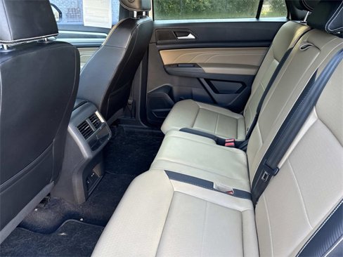 Used 2021 Volkswagen Atlas Cross Sport SE w/ Panoramic Sunroof Package image 11