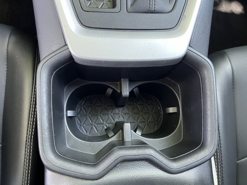 Used 2022 Toyota RAV4 XLE Premium image 26