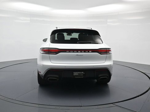 Certified 2025 Porsche Macan image 26