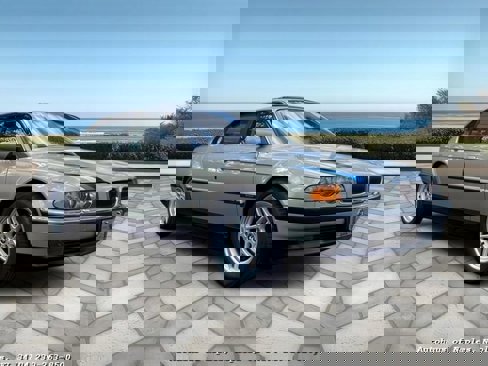 Used 2000 BMW 740iL image 1