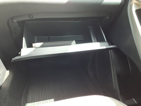 Used 2021 Ford Explorer XLT image 14