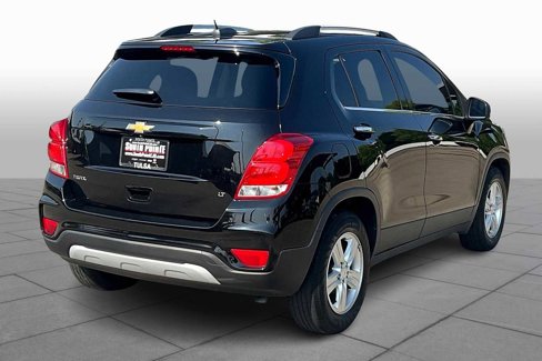 Used 2019 Chevrolet Trax LT w/ LT Convenience Package image 12