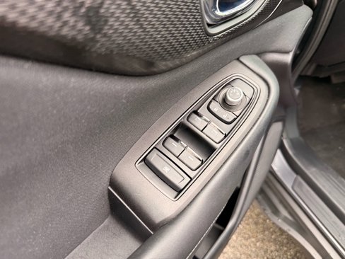 Used 2024 Subaru Outback Premium image 12