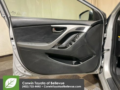 Used 2013 Hyundai Elantra Limited image 24