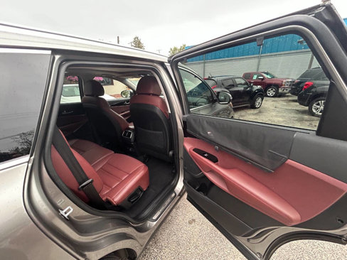 Used 2018 Kia Sorento SX image 8