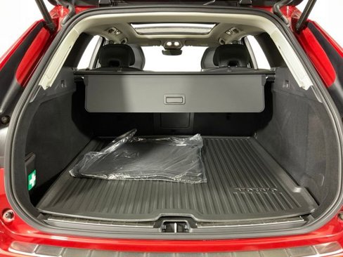 Certified 2024 Volvo XC60 B5 Plus w/ Protection Package Premier image 35