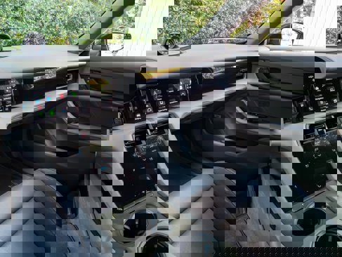 Certified 2022 Porsche Taycan image 22