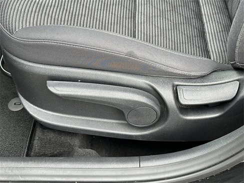 Used 2017 Kia Niro FE image 18