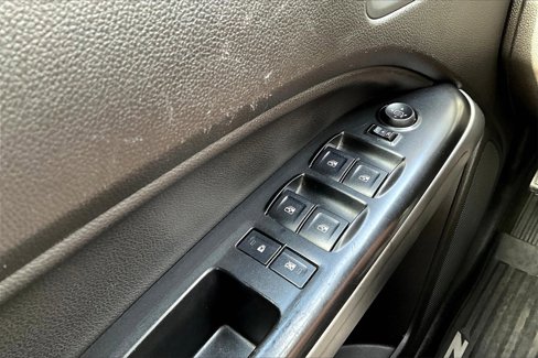 Used 2015 Chevrolet Colorado LT w/ Luxury Package image 23